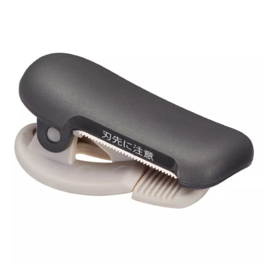 (DC) Kokuyo Me Clip-Type Tape Cutter (10-15mm) - Grayish Black